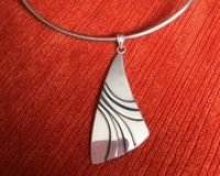Pendant Alone 2
